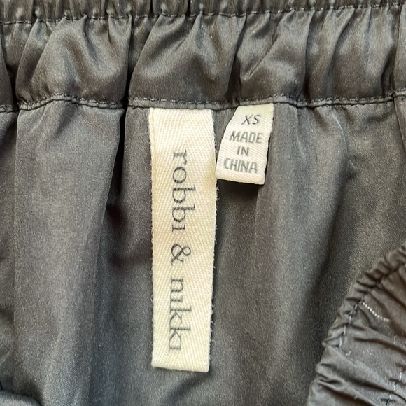 Robbie & Nikki black/metallic gold lace miniskirt - Picture 5 of 9